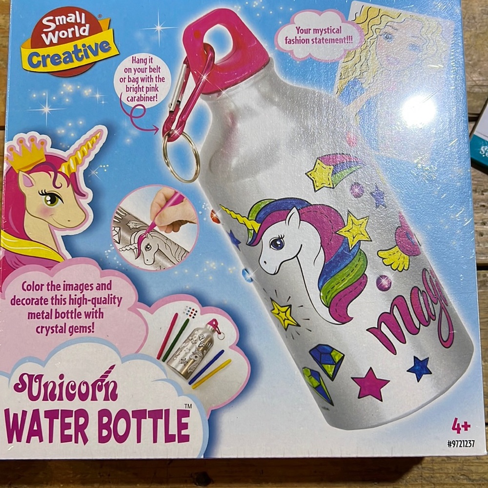 Small world creative unicorn decorate your own water bottle